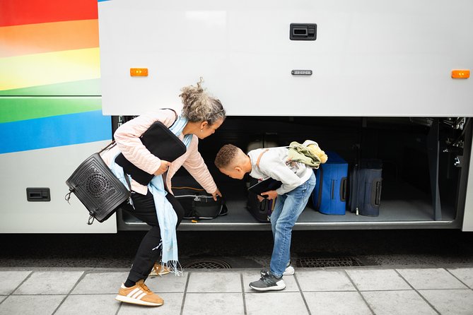 Arlanda Airport Bus Transfer Departure - Getting oriented fast at pickup points