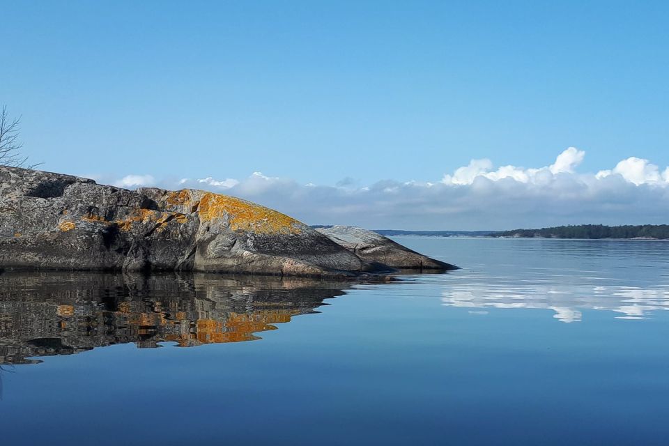 Full-Day Stockholm Archipelago Sailing Tour - Sailing time and steering lessons: what you can do (and what you’ll leave to the captain)