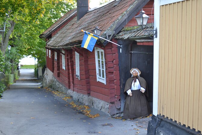 Full Day Viking Tour with Fika Swedish Coffee Break - Arkils Tingstad by the Lake: Viking Law in a Calm Setting