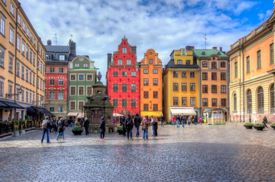 Gamla Stan: Essential Tour of Stockholm - Stockholm Cathedral and Stortorget: finishing in the beating heart