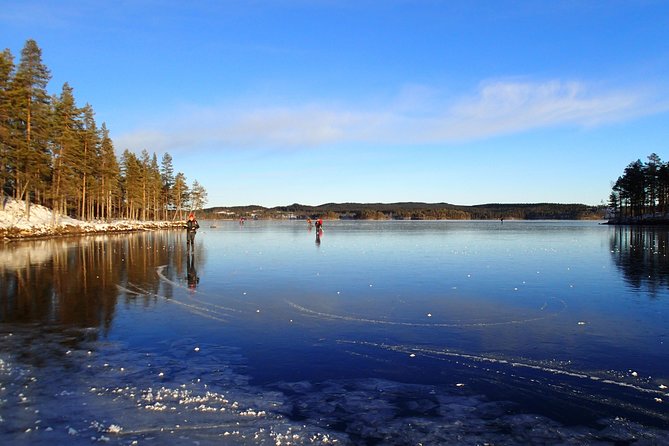 Introduction to Ice Skating on Natural Ice in Stockholm - The 8:00 AM Start and How Your Day Gets Moving Fast