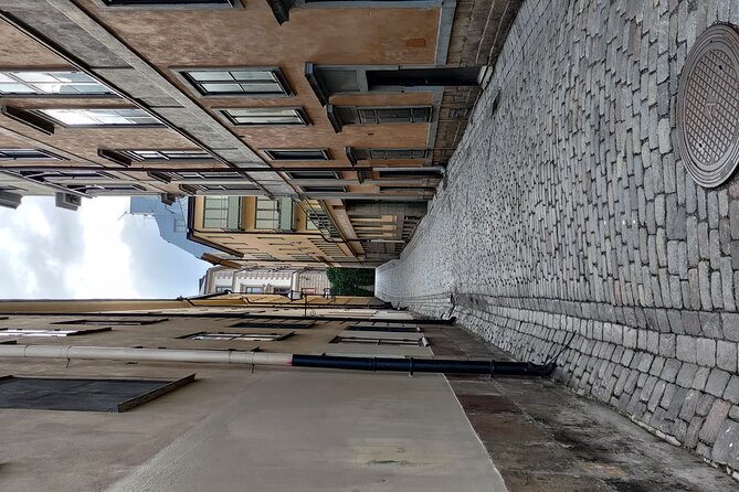 Private blood, ghosts and folklore Old Town 2h Stockholm tour - Stortorget: death, executions, and the folklore logic of curses