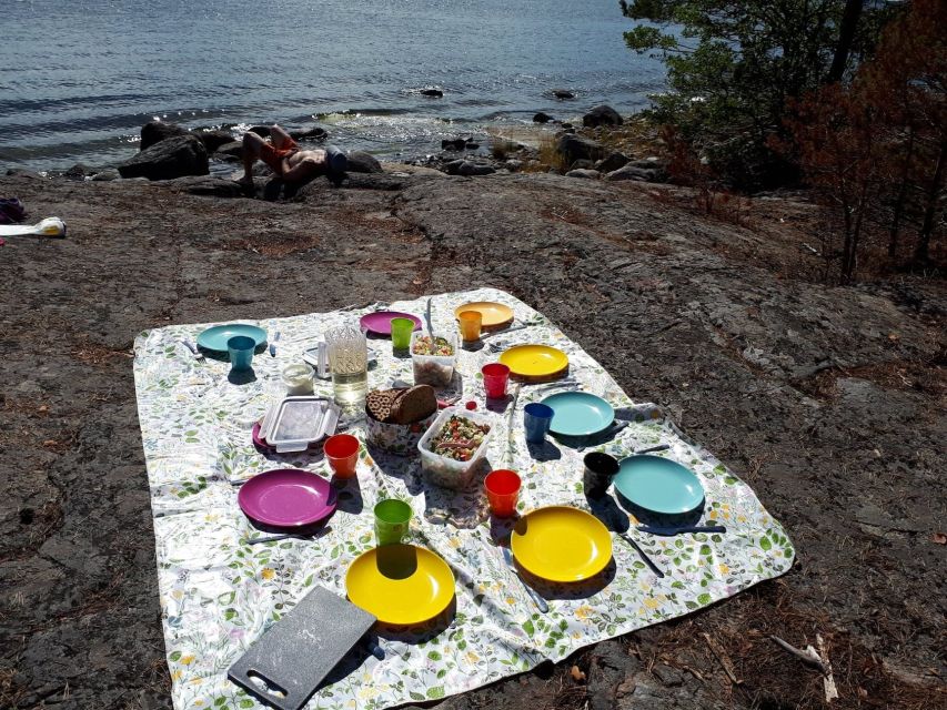 Stockholm: 1, 2, or 3-Day Kayaking Tour in the Archipelago - The food factor: lunch in the wild (and why people keep praising it)