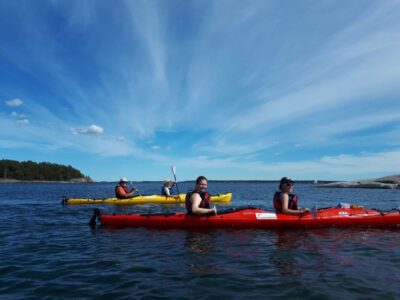 Stockholm: 1, 2, or 3-Day Kayaking Tour in the Archipelago - The 1-day itinerary: training, easy paddling, and an island swim