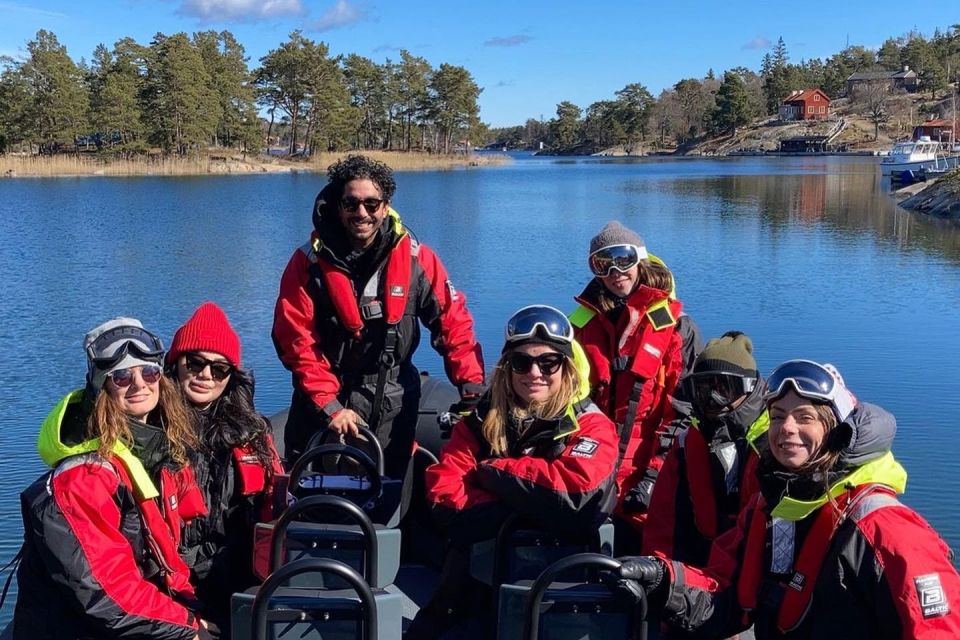 Stockholm: 2-Hour RIB Speed Boat Tour of the Archipelago - Inhabited islands and summer houses: Swedish life from the shoreline