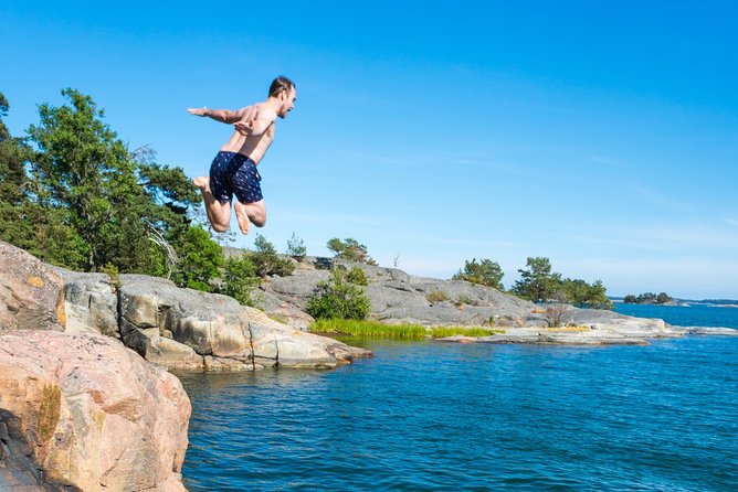 Stockholm Archipelago Tour by Kayak - Why kayak the archipelago instead of doing a standard tour?