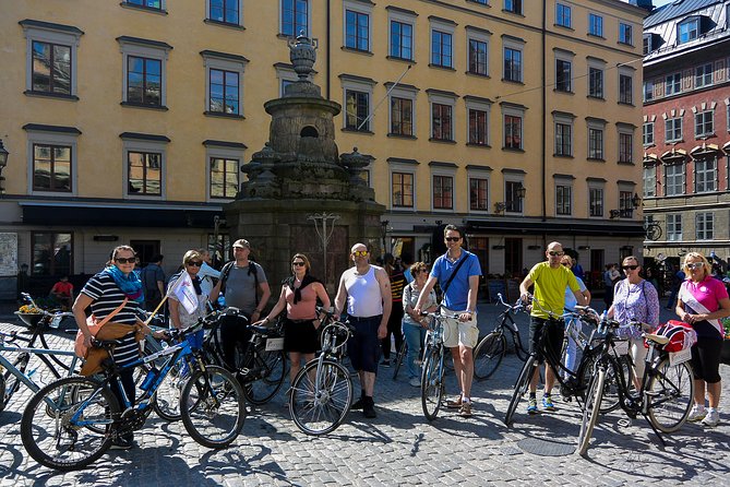 Stockholm at a Glance Bike Tour - Quiet streets from the 1600s to island shorelines and skyline views