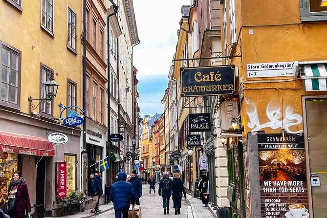 Stockholm City Tour + VAASA Museum VIP car (private service) - Price and value: when $379.68 per person makes sense