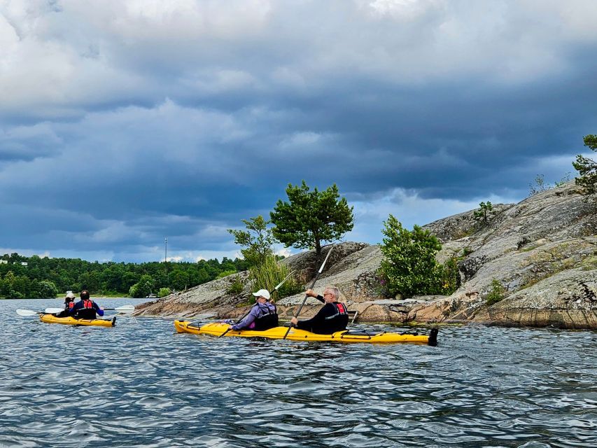 Stockholm: Guided Kayak Tour to Drottningholm Royal Palace - Drottningholm Palace from the water: baroque views you can’t fake