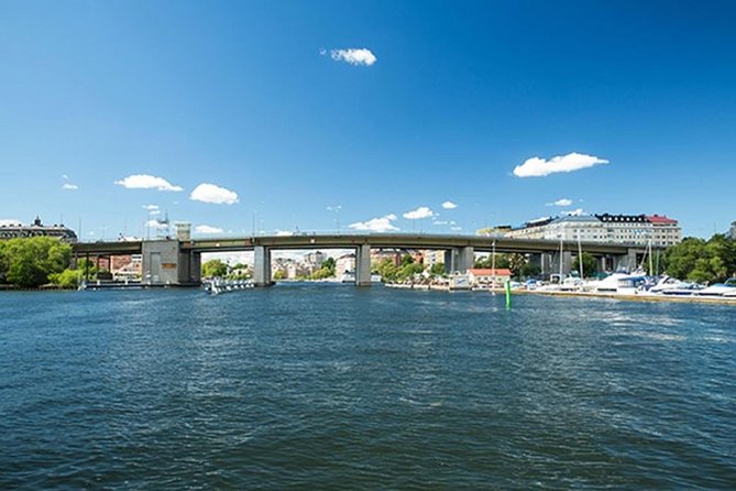 Stockholm Highlights Boat Tour - Hammerby Sjöstad and the water-planned neighborhoods