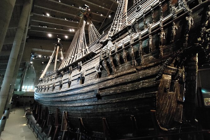 Stockholm Must See - Old Town, boat + Vasa Museum 3h small group - Nobel to knights and monks: Riddarholmen, Järntorget, and the House of Knights