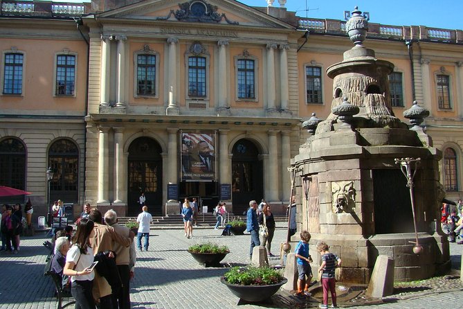 Stockholm Old Town and the Vasa Museum, a Small Group Walking Tour. - Riddarhuset, the Royal Palace, and the quick power stops