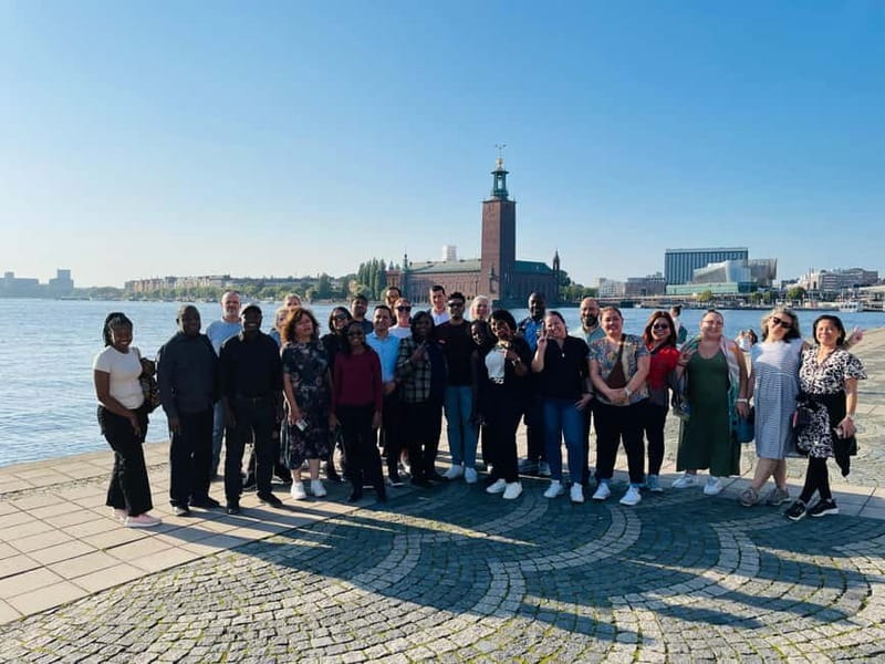 Stockholm: Old Town Guided Walking Tour (English / Deutsch) - Mini fika and local recommendations: don’t skip this part