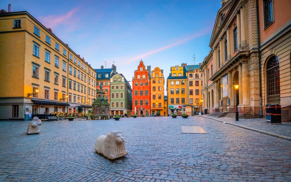 Stockholm: Old Town Highlights Private Walking Tour - Djurgården and the Vasa Museum on the 6-Hour Option