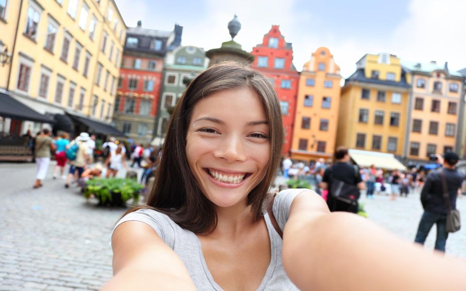 Stockholm: Old Town Highlights Private Walking Tour - Pace, Questions, and Why the Guide Choice Matters