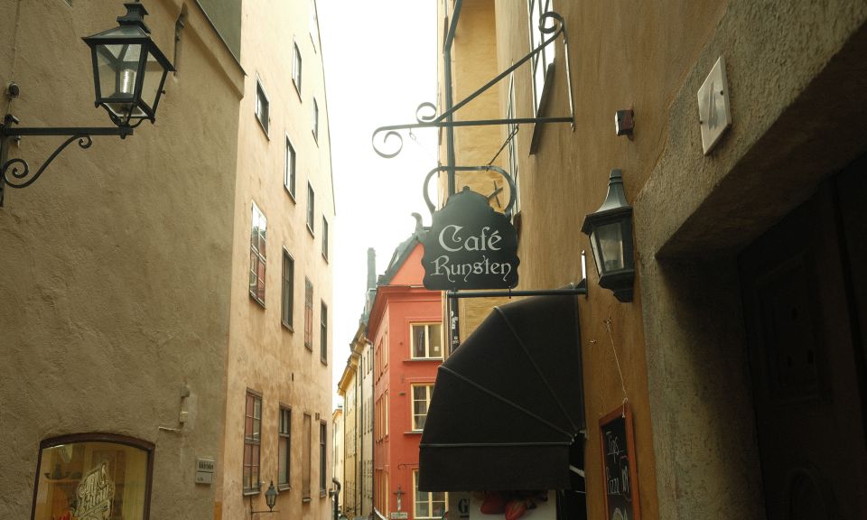 Stockholm: Old Town Self-Guided Tour Learn and solve Puzzles - Puzzle Reality Check: Fun Brainwork vs. Frustration