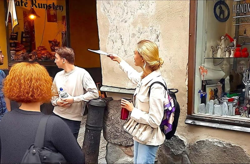 Stockholm: Old Town Walking Tour with Local Guide - Key highlights to know before you go