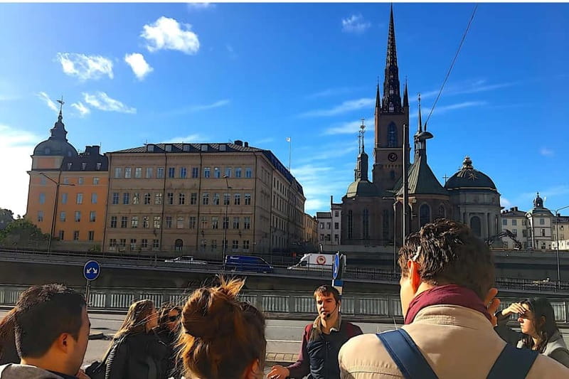 Stockholm: Old Town Walking Tour with Local Guide - Iron Boy and the story behind the small icon