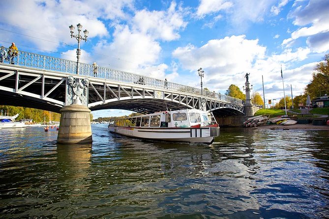 Stockholm: Royal Djurgården Boat Tour - Where you’ll want to stand or sit for the best photos