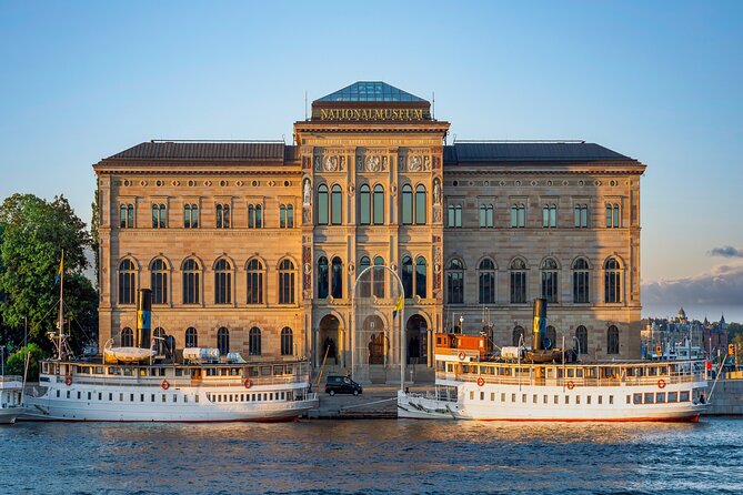 Stockholm Royal Palace Museums Gamla Stan Skip-the-line Tour - Meeting at Lady Hamilton: the smart start in Gamla Stan