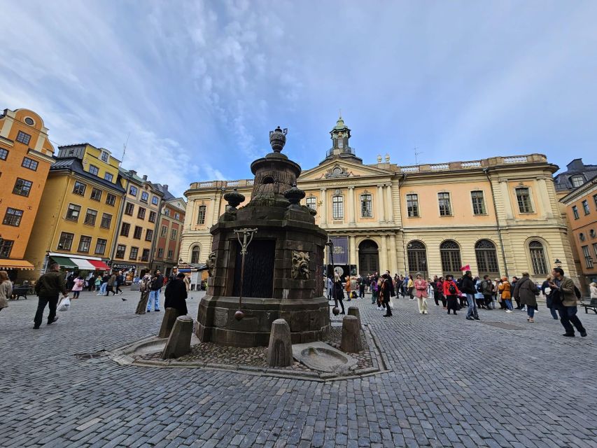 Stockholm: Secrets of Gamla Stan Guided Tour w/ Fika Option - Royal Palace, Blood Bath, and the stories behind the stones
