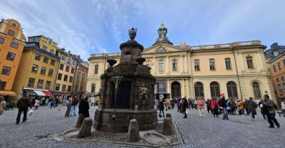 Stockholm: Secrets of Gamla Stan Guided Tour w/ Fika Option - Postmuseum to Mynttorget: how the walk flows through Old Town