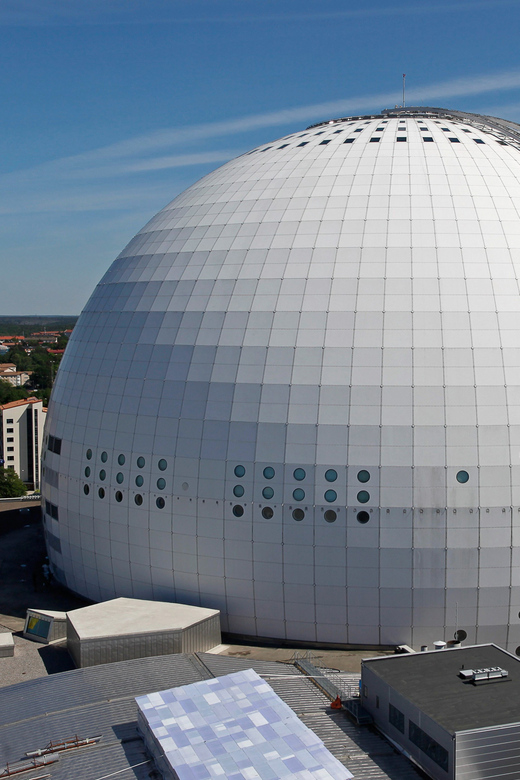 Stockholm: SkyView Glass Gondola Ride - The big moment: 130 meters up with 360-degree views
