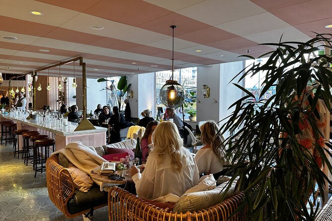 Stockholm Small Group Food Tour with 7 Classic Food Tastings - Finding the right starting point at Bågspännaren (Kornhamnstorg)