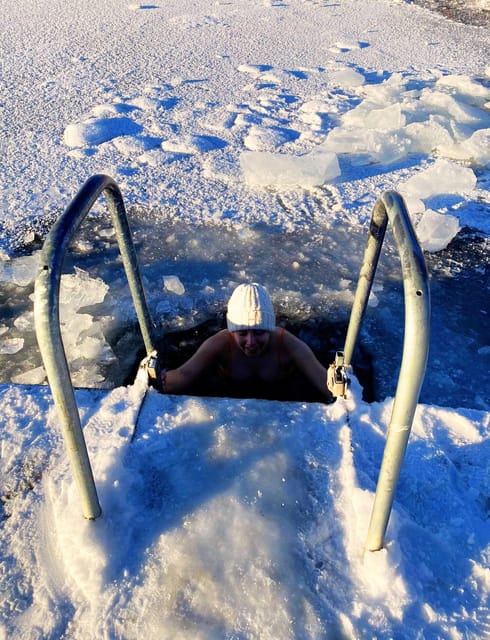 Stockholm: Traditional Sauna & Polar Plunge in Baltic Sea - Why Vaxholm’s archipelago sauna feels different from a city spa
