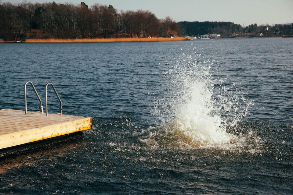 Stockholm: Traditional Sauna & Polar Plunge in Baltic Sea - No shower on-site: why this matters more than you think