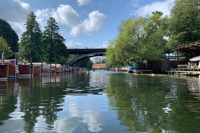 Sunset Kayak Tour in Central Stockholm and Swedish Fika - The fika break: organic Swedish picnic by the water