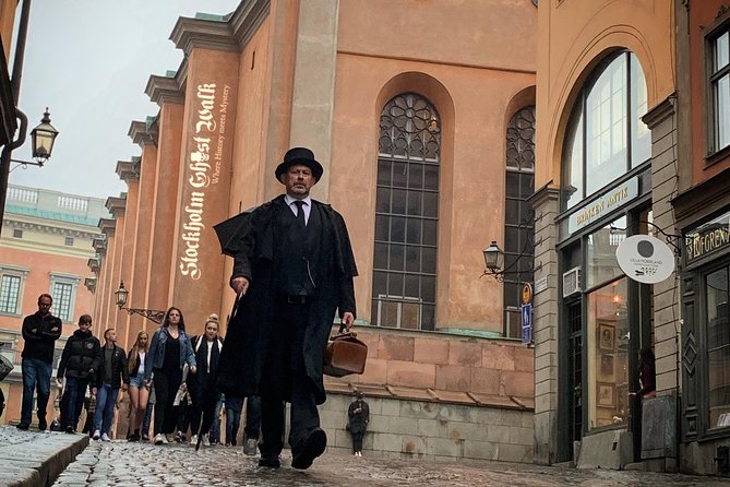 The Original Stockholm Ghost Walk and Historical Tour - Gamla Stan - Pace, group size, and what to wear on cobblestones