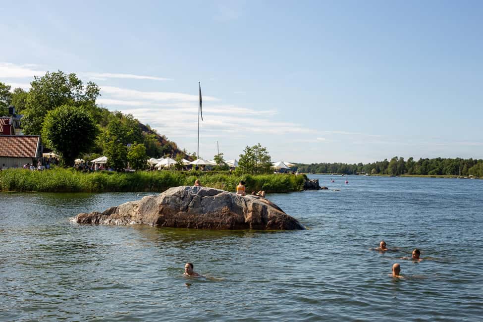 Vaxholm & Stockholm Archipelago: Guided Excursion, Day Trip - Fika by the seaside: Midsummer café pastries and coffee