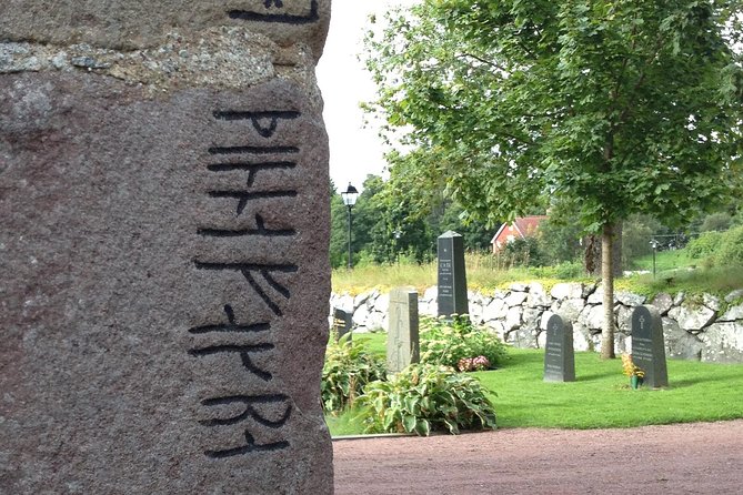 Viking History and Swedish Countryside Tour to Sigtuna & Uppsala - Comfort and pacing tips for a 9-hour runestone-and-mound day